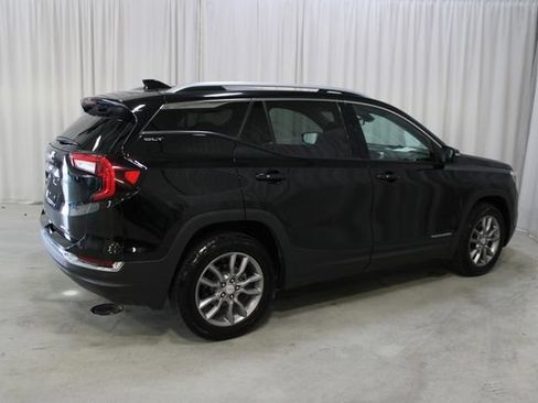 Used 2022 GMC Terrain SLT w/ GMC Pro Grade Package AWD/4WD image 32