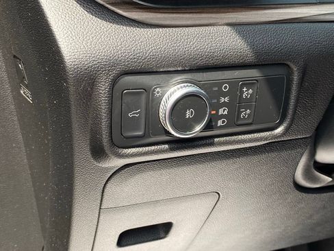 Used 2022 Ford Explorer Limited w/ Equipment Group 301A AWD/4WD image 12