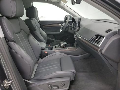 Used 2024 Audi Q5 e Premium Plus w/ Premium Plus Package image 36