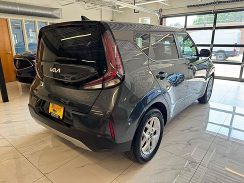 Used 2023 Kia Soul LX w/ Option Group 015 FWD image 5
