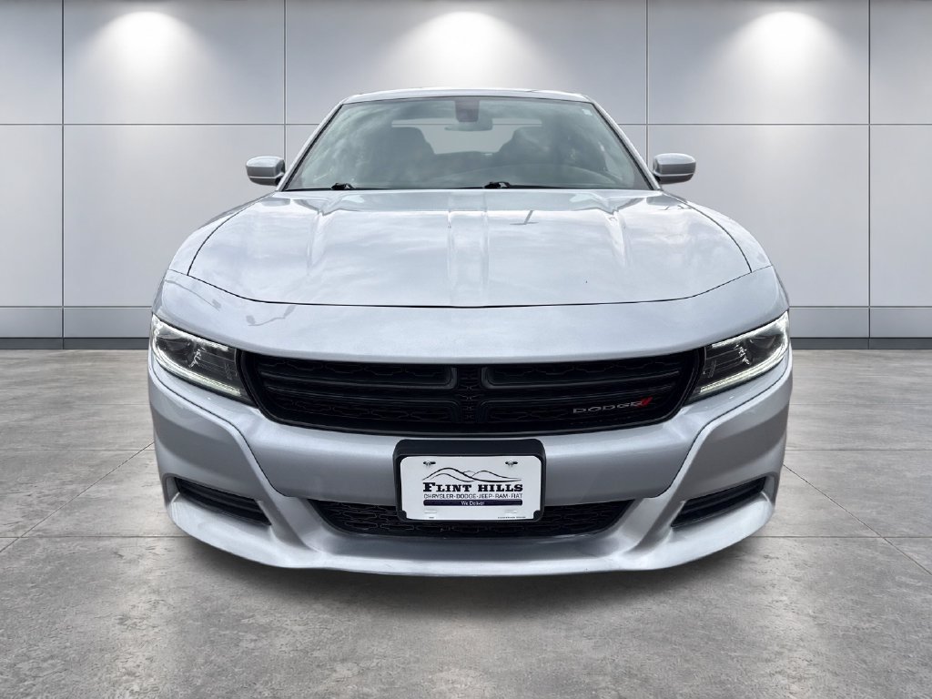 Used 2022 Dodge Charger SXT RWD image 8