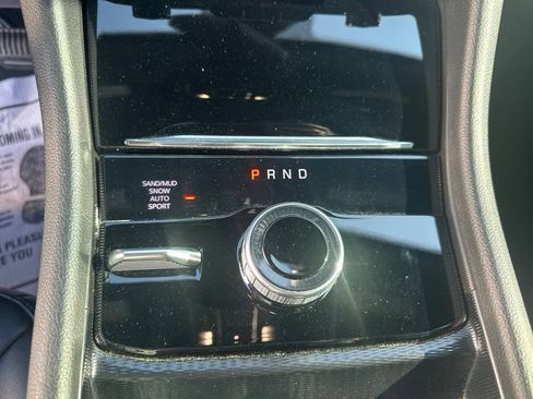 Used 2024 Jeep Grand Cherokee L Limited w/ Black Appearance Package AWD/4WD image 18