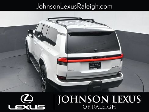 Used 2024 Lexus GX 550 w/ Accessory Package (Z1) AWD/4WD image 26