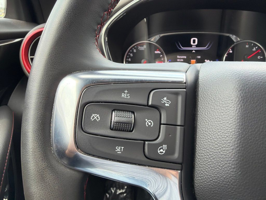 Used 2025 Chevrolet Blazer RS FWD image 8
