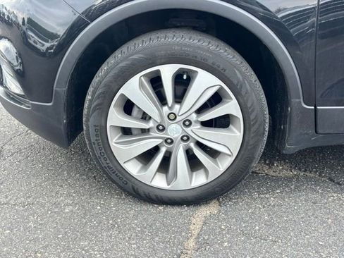 Used 2020 Buick Encore Preferred AWD/4WD image 10