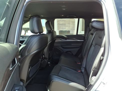 New 2026 Jeep Grand Cherokee Altitude AWD/4WD image 7