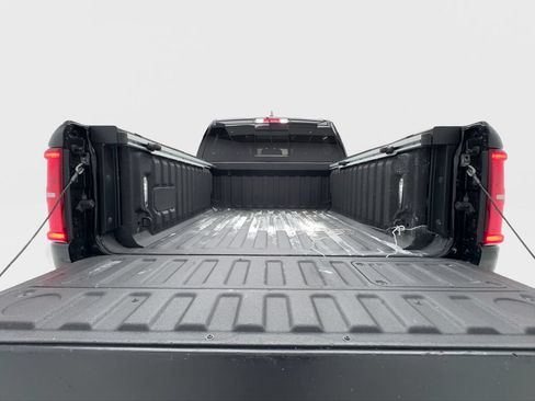 Used 2025 RAM 1500 Limited AWD/4WD image 11