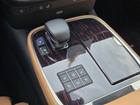 Used 2024 Lexus LS 500 image 28