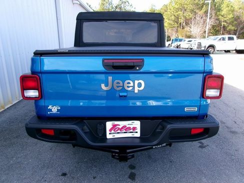 Used 2023 Jeep Gladiator Overland image 23