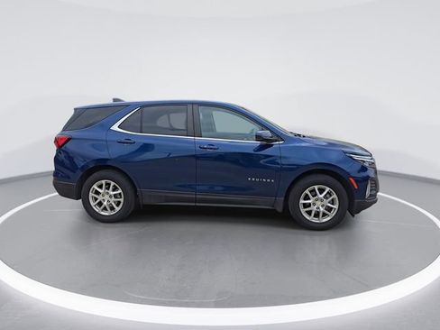 Used 2023 Chevrolet Equinox LT w/ LPO, Floor Liner Package FWD image 9