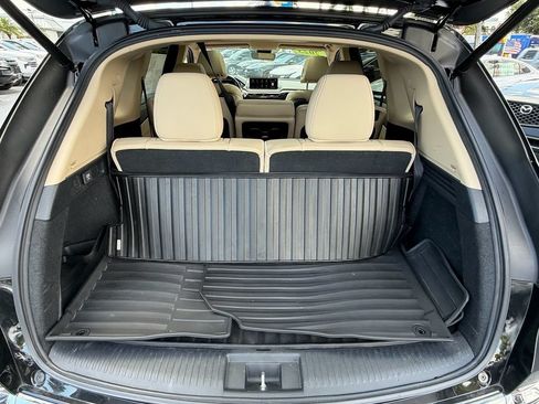 Used 2023 Acura MDX w/ Technology Package FWD image 16