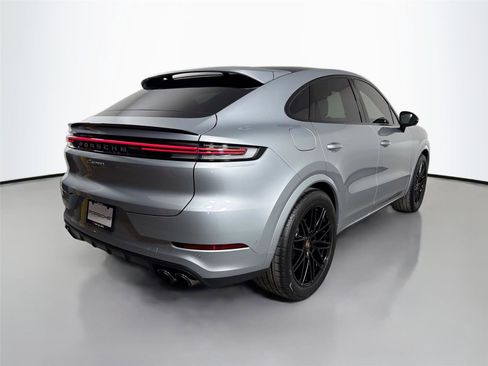 Used 2026 Porsche Cayenne Coupe AWD/4WD image 7