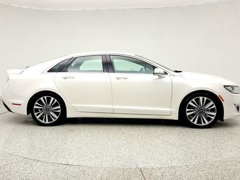 Used 2020 Lincoln MKZ Reserve FWD image 4