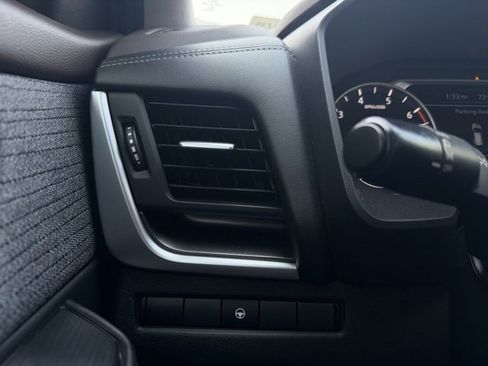 Certified 2023 Nissan Rogue SV image 26