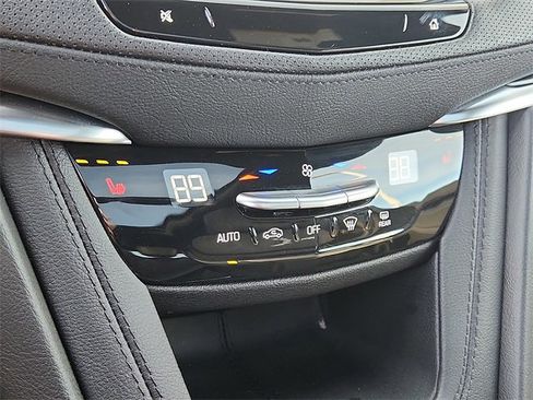 Certified 2025 Cadillac XT5 Premium Luxury image 16