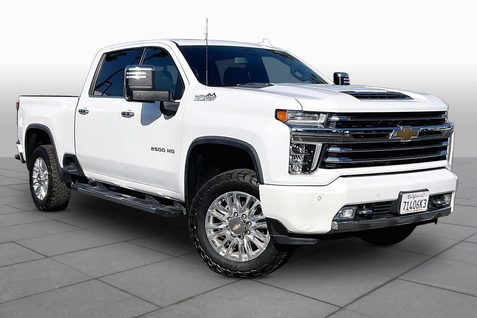 Used 2022 Chevrolet Silverado 2500 High Country w/ Safety Package II AWD/4WD image 2