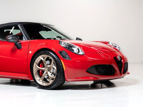 Used 2018 Alfa Romeo 4C Spider image 13