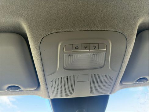 Used 2023 Mercedes-Benz Metris image 21