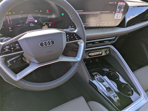 New 2025 Audi Q5 2.0T Premium Plus image 15