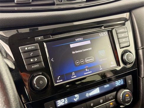 Used 2020 Nissan Rogue S image 14