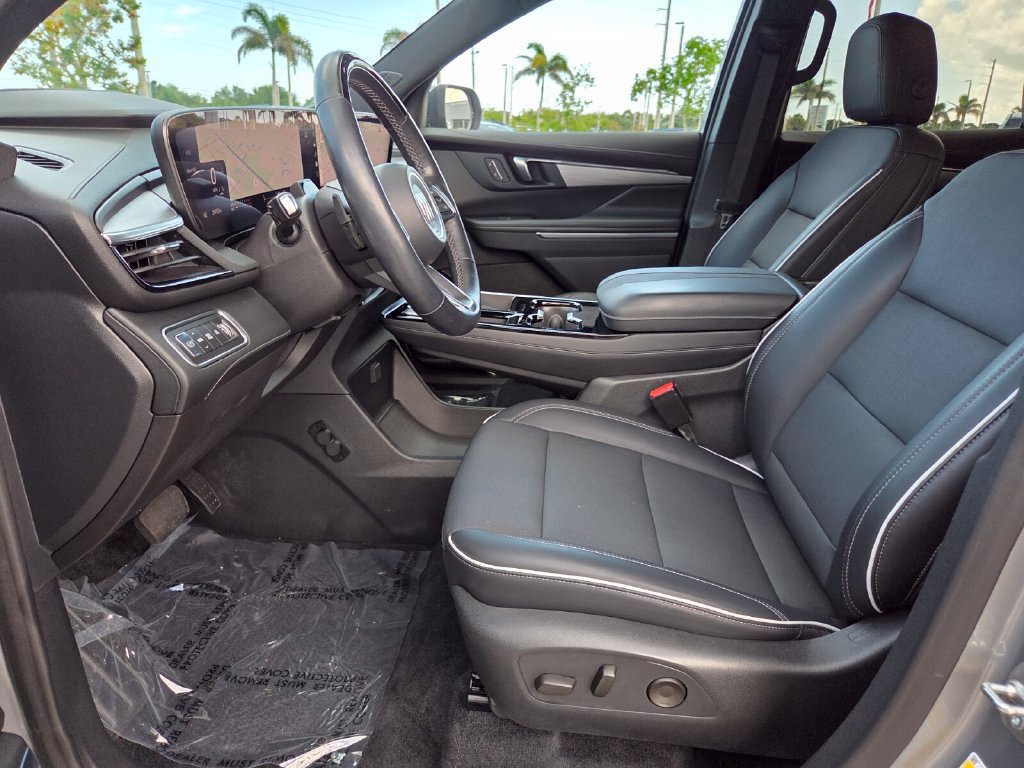 Used 2025 Buick Enclave Preferred w/ Super Cruise Package FWD image 30