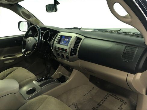 Used 2006 Toyota Tacoma PreRunner image 18