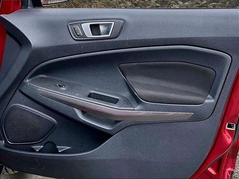 Used 2019 Ford EcoSport SE image 18