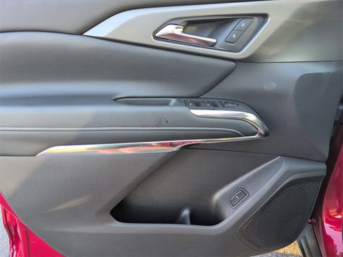 New 2026 Chevrolet Traverse LT w/ LPO, Floor Liner Package image 11