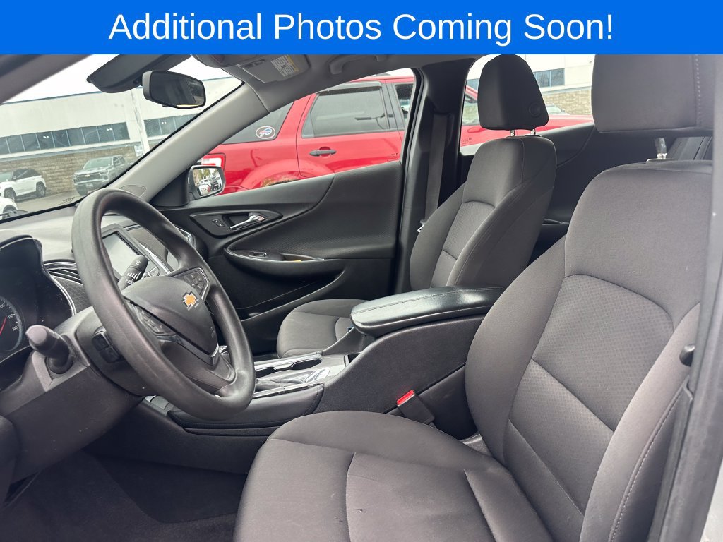 Used 2018 Chevrolet Malibu LT FWD image 5