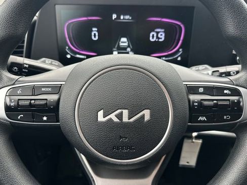 Used 2024 Kia Sportage LX image 25