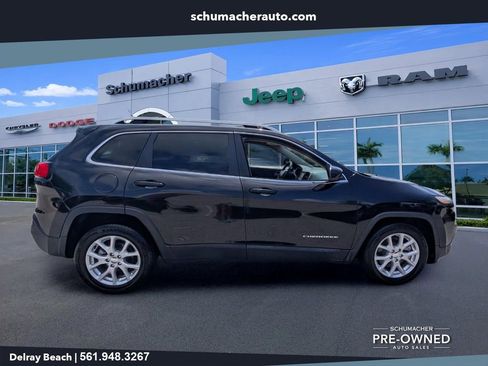 Used 2015 Jeep Cherokee Latitude FWD image 8