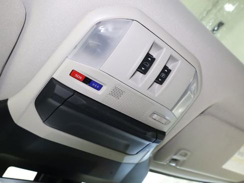 Used 2023 Subaru Ascent Limited w/ Technology Package image 27