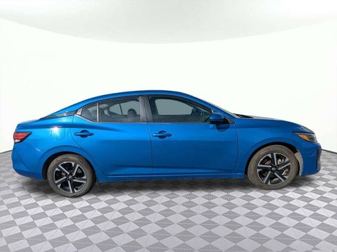 Used 2024 Nissan Sentra SV FWD image 2