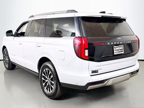 Used 2025 Ford Expedition Platinum AWD/4WD image 6