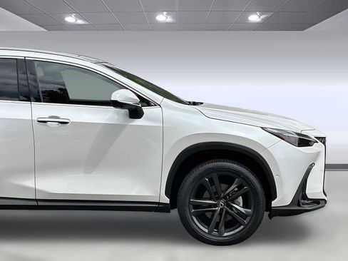Certified 2025 Lexus NX 450h+ AWD w/ Accessory Package (2T) image 36