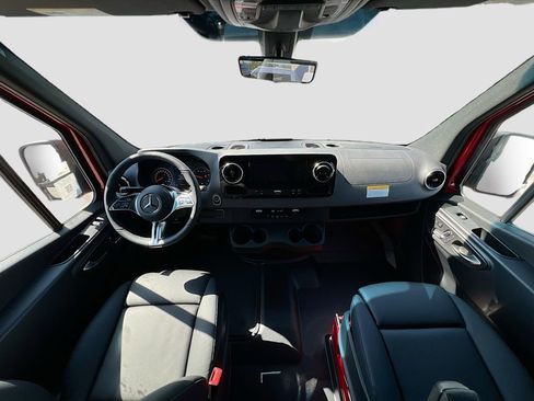 New 2025 Mercedes-Benz Sprinter 2500 image 9