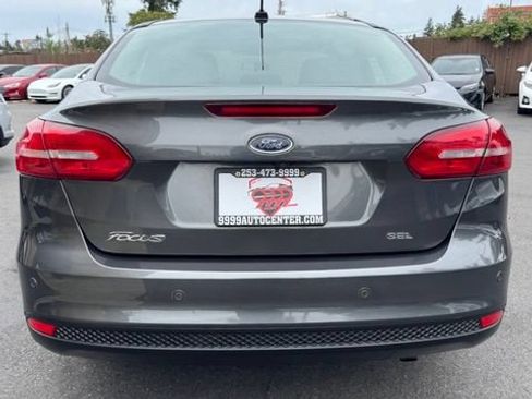 Used 2017 Ford Focus SEL w/ Cold Weather Package FWD image 6