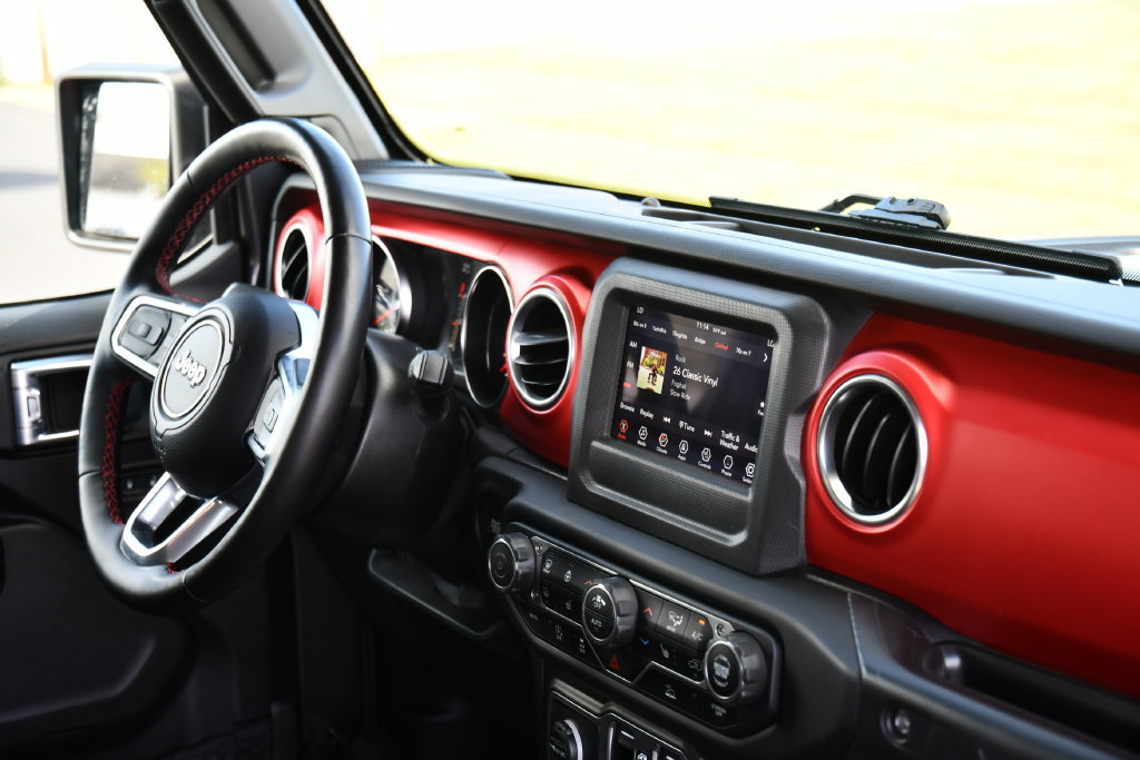 Used 2021 Jeep Wrangler Unlimited Rubicon w/ Cold Weather Group AWD/4WD image 41