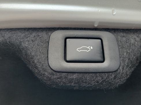 Used 2024 Lexus ES 350 w/ Premium Package FWD image 10