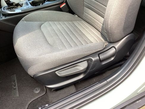 Used 2025 Kia K4 EX image 25