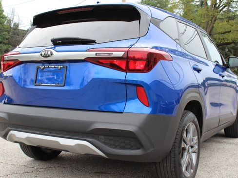 Used 2021 Kia Seltos LX AWD/4WD image 24