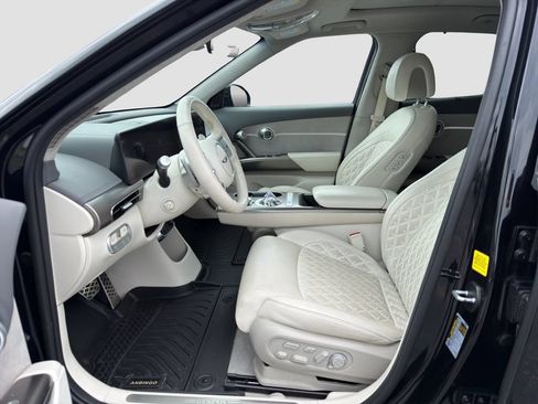 Used 2023 Genesis GV60 Performance AWD/4WD image 9