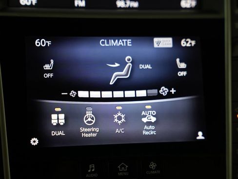 Used 2018 INFINITI Q50 Luxe w/ Sensory Package (Luxe) AWD/4WD image 25