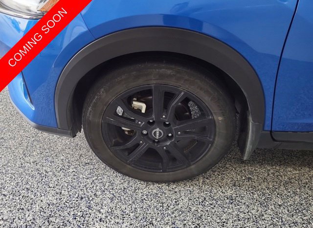 Used 2023 Nissan Kicks SR w/ SR Premium Package FWD image 9
