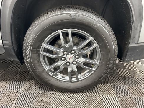 Used 2025 GMC Acadia Elevation image 36