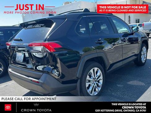 Used 2025 Toyota RAV4 XLE Premium w/ Weather Package FWD image 4
