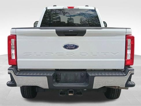 Certified 2025 Ford F250 XLT image 5