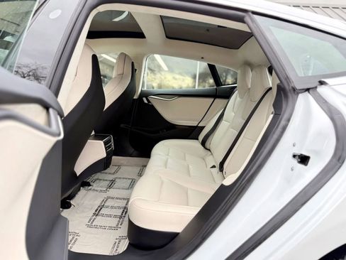Used 2018 Tesla Model S 100D image 19