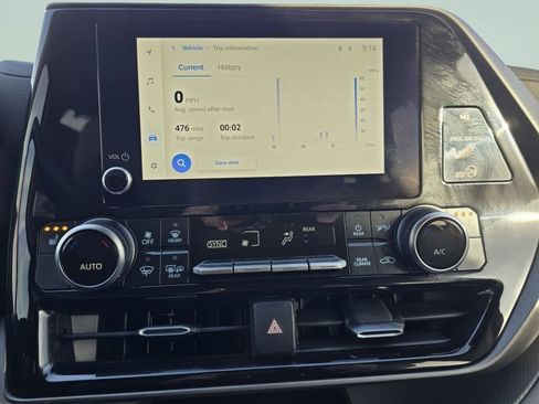 Used 2025 Toyota Highlander XLE image 5