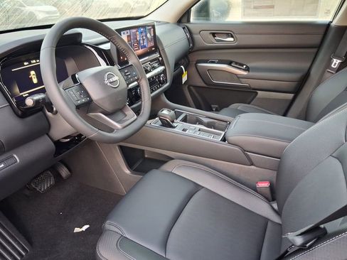 New 2026 Nissan Pathfinder SL FWD image 7